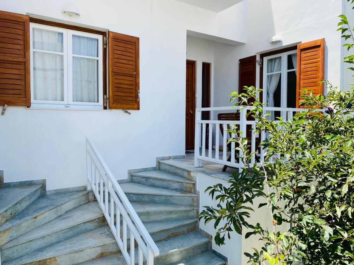 Deluxe Studios & Suites Ageri-Milos Adamantas  Exterior photo
